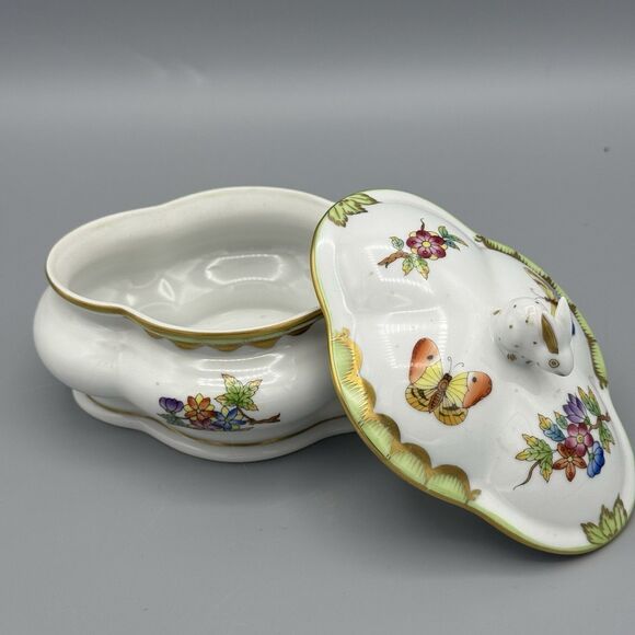 Vtg Herend Queen Victoria Porcelain Rd Box & Lid Trinket Dish with Bunny Finial - Picture 4 of 10